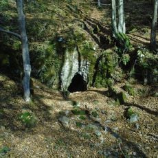 Danca Cave