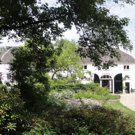 Huis te Loïnen: koetshuis