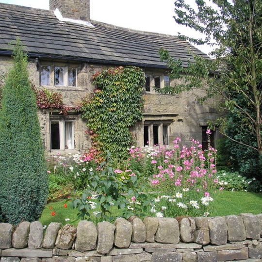 Faweather Grange And Attached Barn
