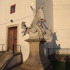 Socha sv. Jana Nepomuckého u kostela sv. Prokopa v Domamili