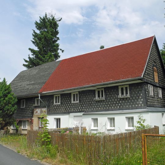 Obere Dorfstraße 3; 5