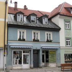 Wohn- und Geschäftshaus