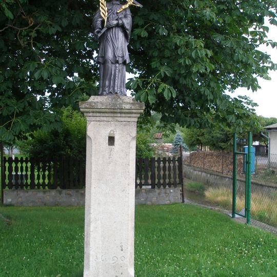Pranýř se sochou svatého Jana Nepomuckého