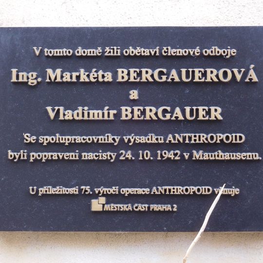 Pamětní deska Markéty Bergauerové a Vladimíra Bergauera v Italské ulici v Praze