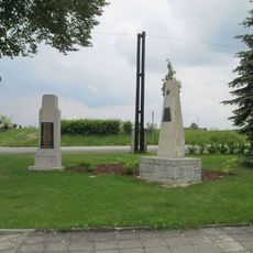 Památník v Hatíně