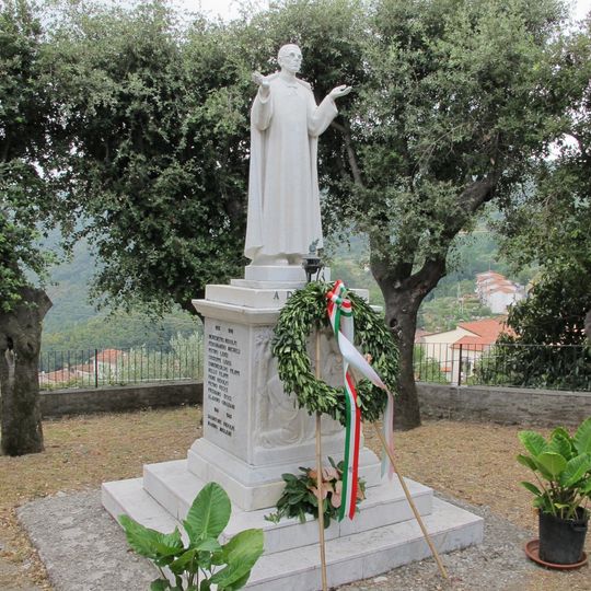 Monumento a Don Aldo Mei