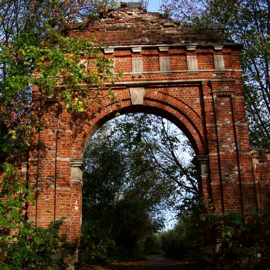 Арка въездных ворот