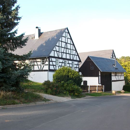 Wohnstallhaus, Stallgebäude , Scheune und Seitengebäude eines Vierseithofes Höckendorfer Weg 64