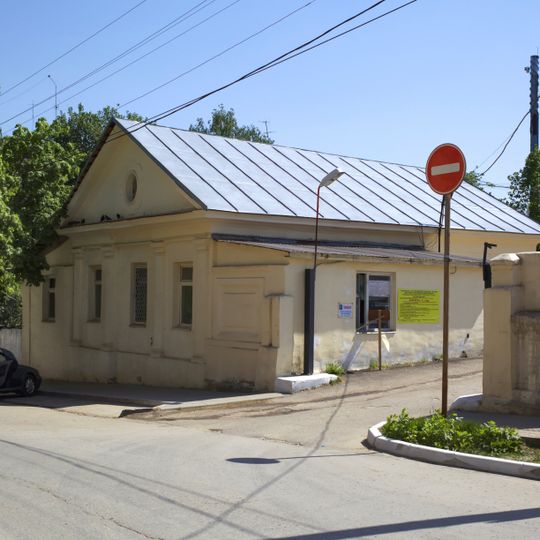 Флигель западный