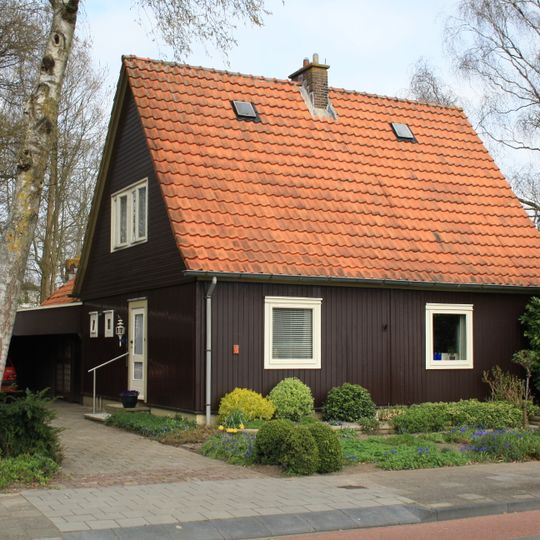 Houten woonhuis van het type OW