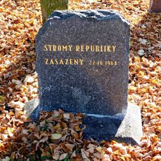 Stromy republiky - památník 50. výročí vzniku Československé republiky v Kytíně