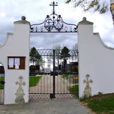 Eibesthal Friedhofstor