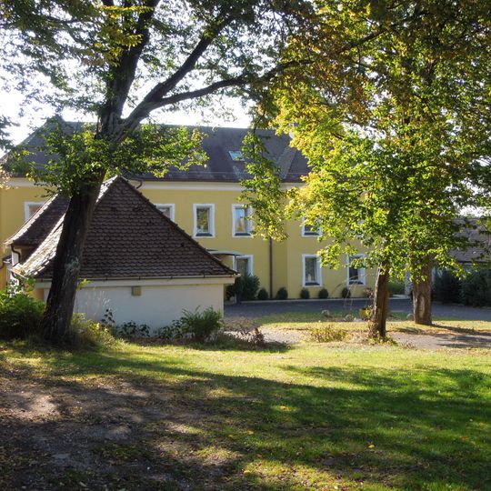 Ehemaliges Schlösschen Franziskaruhe, später Werkskasino der Maxhütte