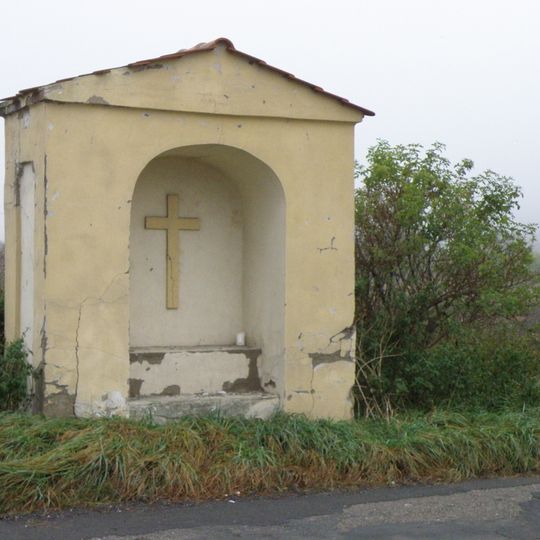 Kaplička u silnice z obce Kozly do Bělušic