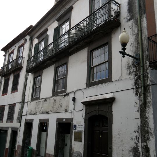 Edifício na rua dos Ferreiros, n.º 151