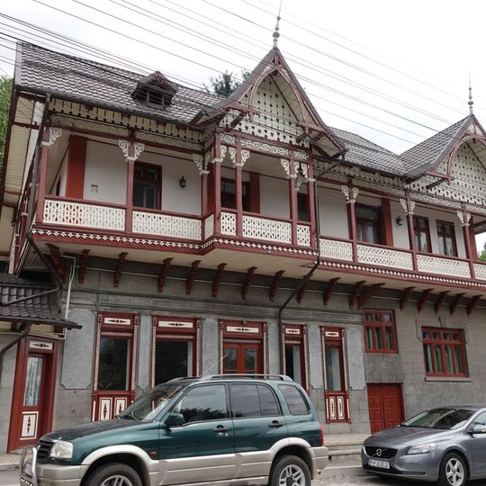 Casa cu parter comercial Iancu Comșescu