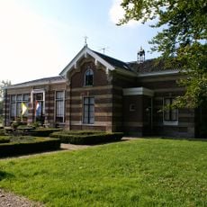 Oostbroek: tuinmanswoning met aangebouwde orangerie