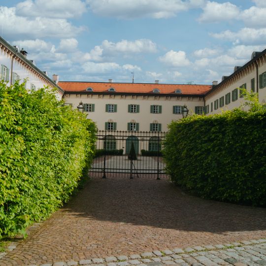 Schlossökonomie Karl-Theodor-Straße 14 in Pöcking