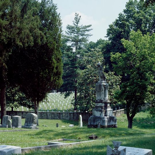 Historic Oakwood Cemetery