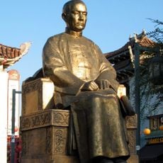 Statue of Sun Yat-sen
