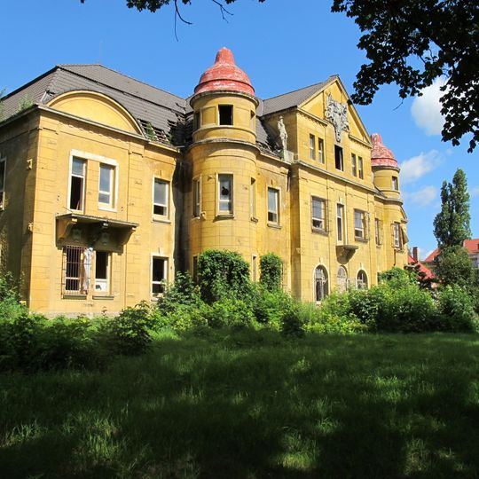 Československé armády 1282 - Jezdecká kasárna Most