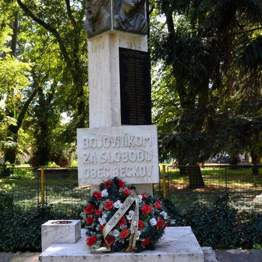 Pomník padlých a K. Bôrika