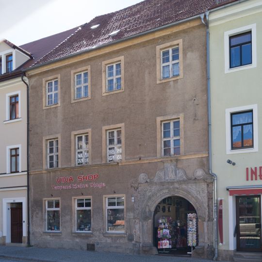 Wohnhaus in geschlossener Bebauung Markt 7