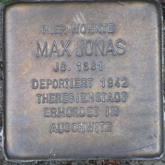 Stolperstein dedicated to Max Jonas