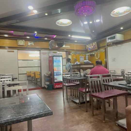 Sri Maruthi Hotel