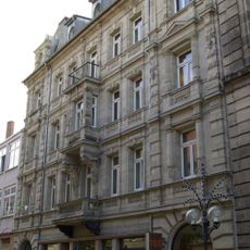 Wohn- und Geschäftshaus