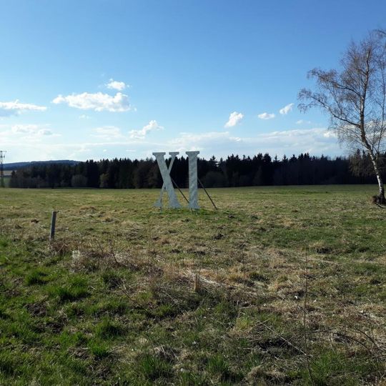 Jedenáctá hodina na slunečních hodinách u Krašova