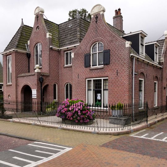 Doopsgezinde kerk, kosterswoning