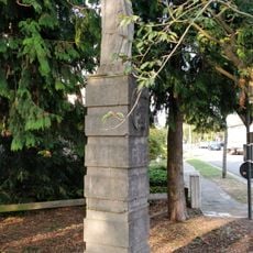Statue