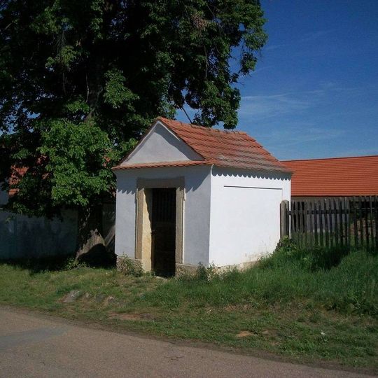 Kaple v Ejpovicích u stromu