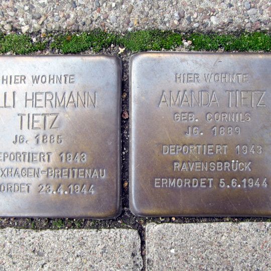 Stolperstein en memoria de Willi Hermann Tietz