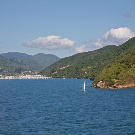 Queen Charlotte Sound / Tōtaranui