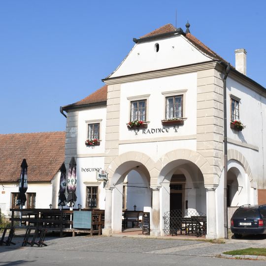 Town hall in Uherčice