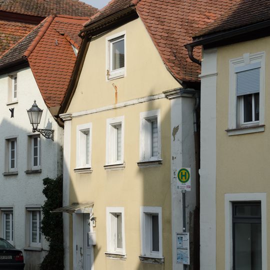 Kirchstraße 10