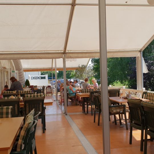 Spargelhof Heuer, Restaurant Fuhrberger Spargelwirtschaft, Erdbeeren & Heidelbeeren