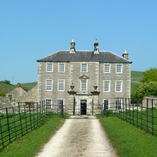 Gate piers, forecourt walls and steps to Castern Hall