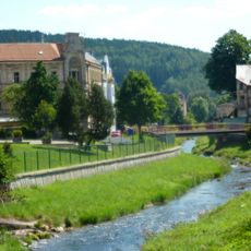 Lávka přes Svatavu u Alšovy ulice v Kraslicích