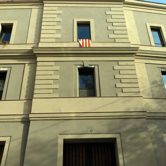 House in travessia del Portal Nou, 3