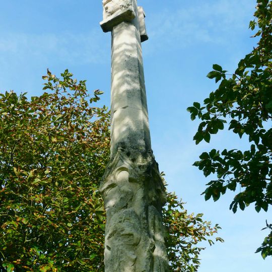 Croix en pierre de Jaulges