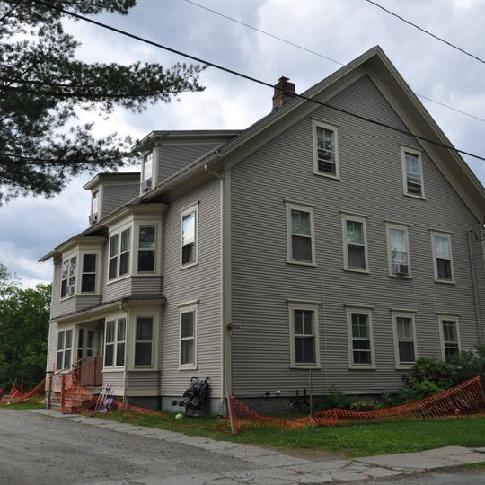 Building at 143 Highland Avenue