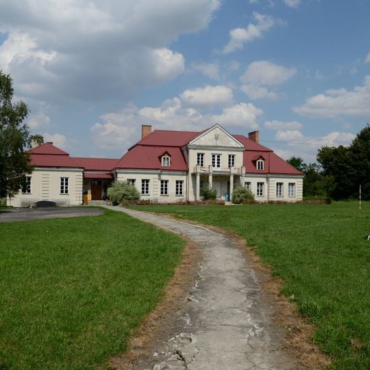 Zespół dworski w Żulicach