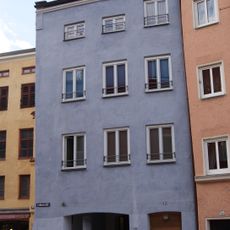 Wohn- und Geschäftshaus