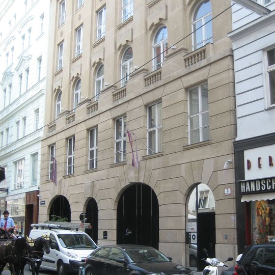 Wohn- und Geschäftshaus