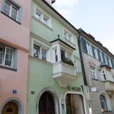 Wohn- und Geschäftshaus