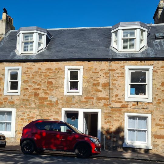 35-35A High Street, Elie