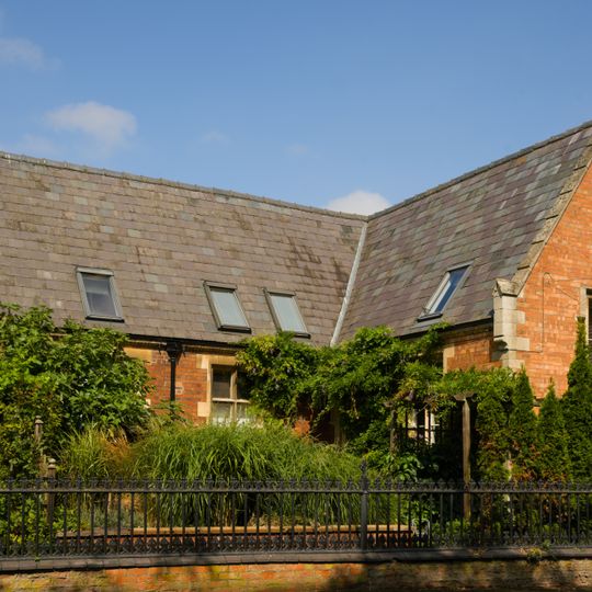 Gateways Walls And Railings At Number 1  Roadside Wall And Railings At Number 2